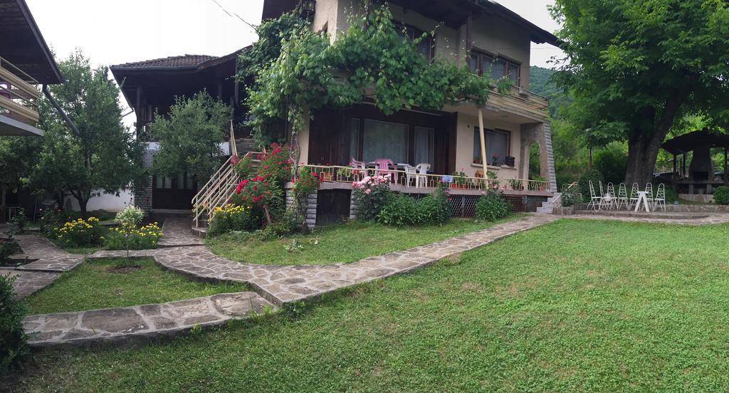 Luylyana Guesthouse 里巴里卡 外观 照片